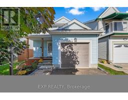 32 PEACOCK CRESCENT, Ottawa, Ontario