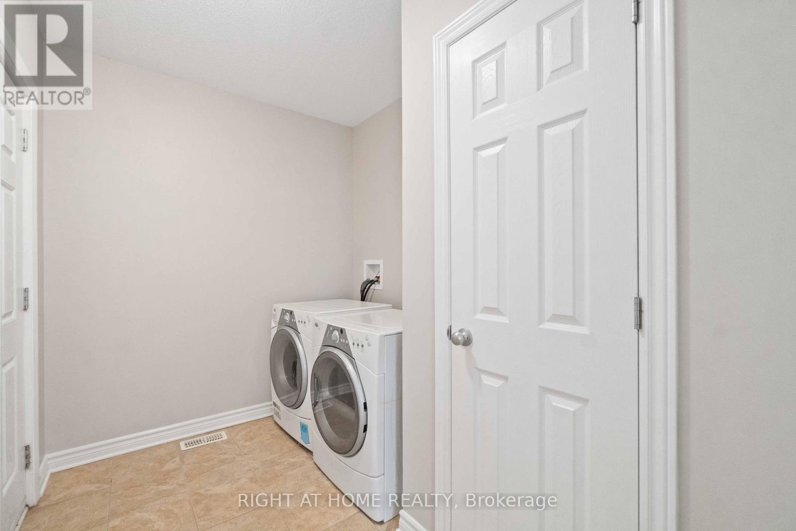 135 Piazza Circle, Ottawa, Ontario  K2J 5S2 - Photo 12 - X13522156