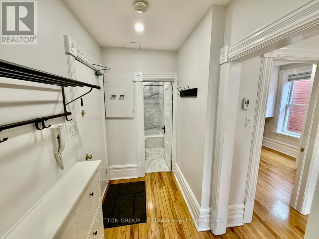 2a - 149 St Andrew Street, Ottawa, Ontario  K1N 5G3 - Photo 2 - X13522566