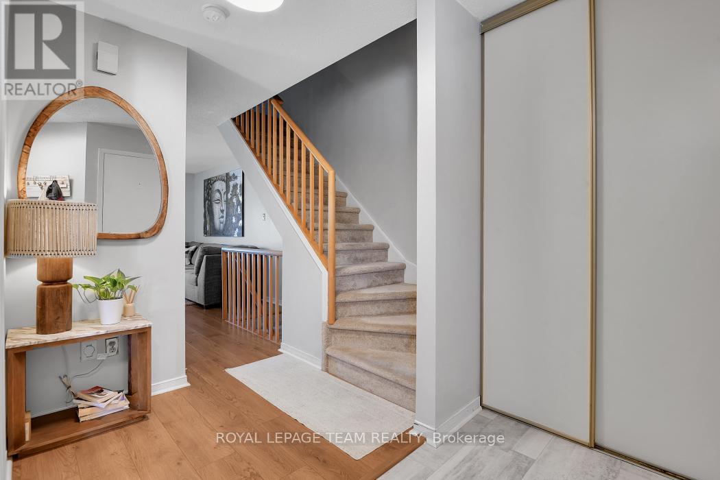 1443 Caravel Crescent, Ottawa, Ontario  K1E 3P5 - Photo 3 - X13522906