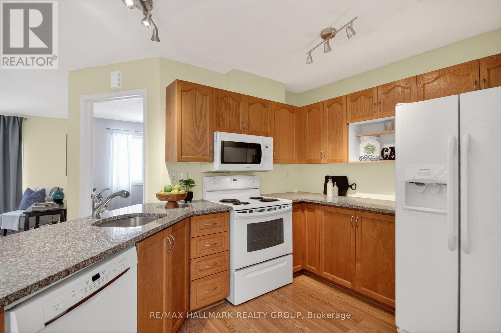 3 Daphne Crescent, Ottawa, Ontario  K2S 1Y1 - Photo 12 - X13523032