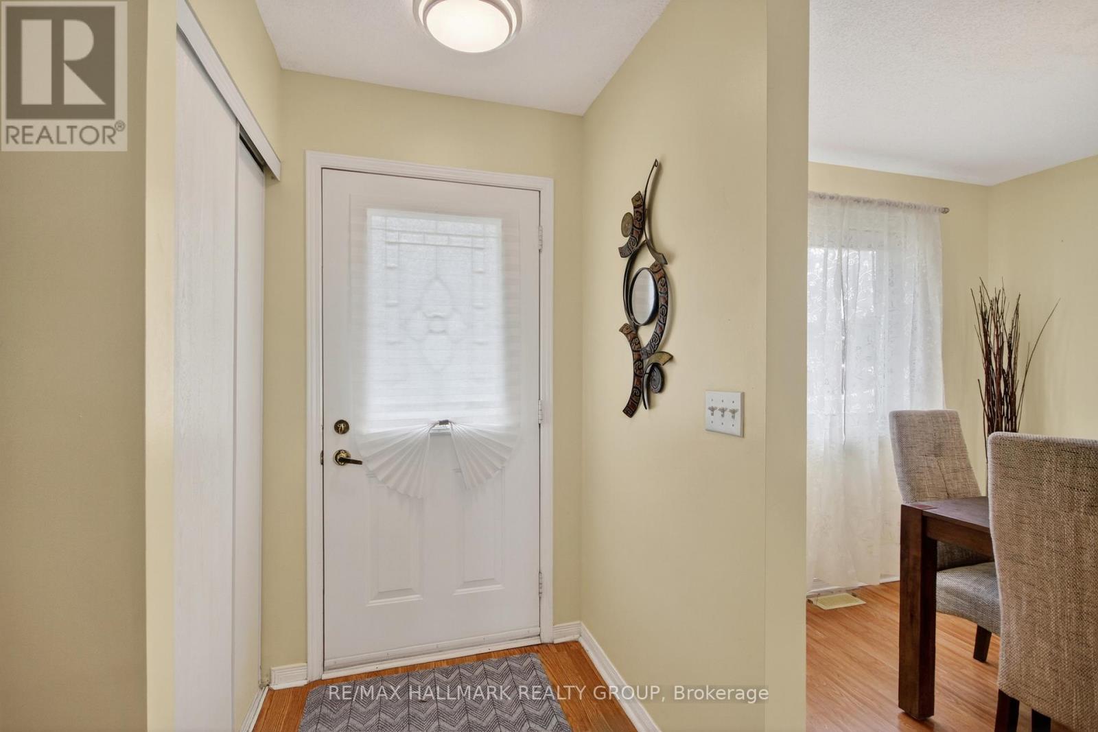 3 Daphne Crescent, Ottawa, Ontario  K2S 1Y1 - Photo 4 - X13523032