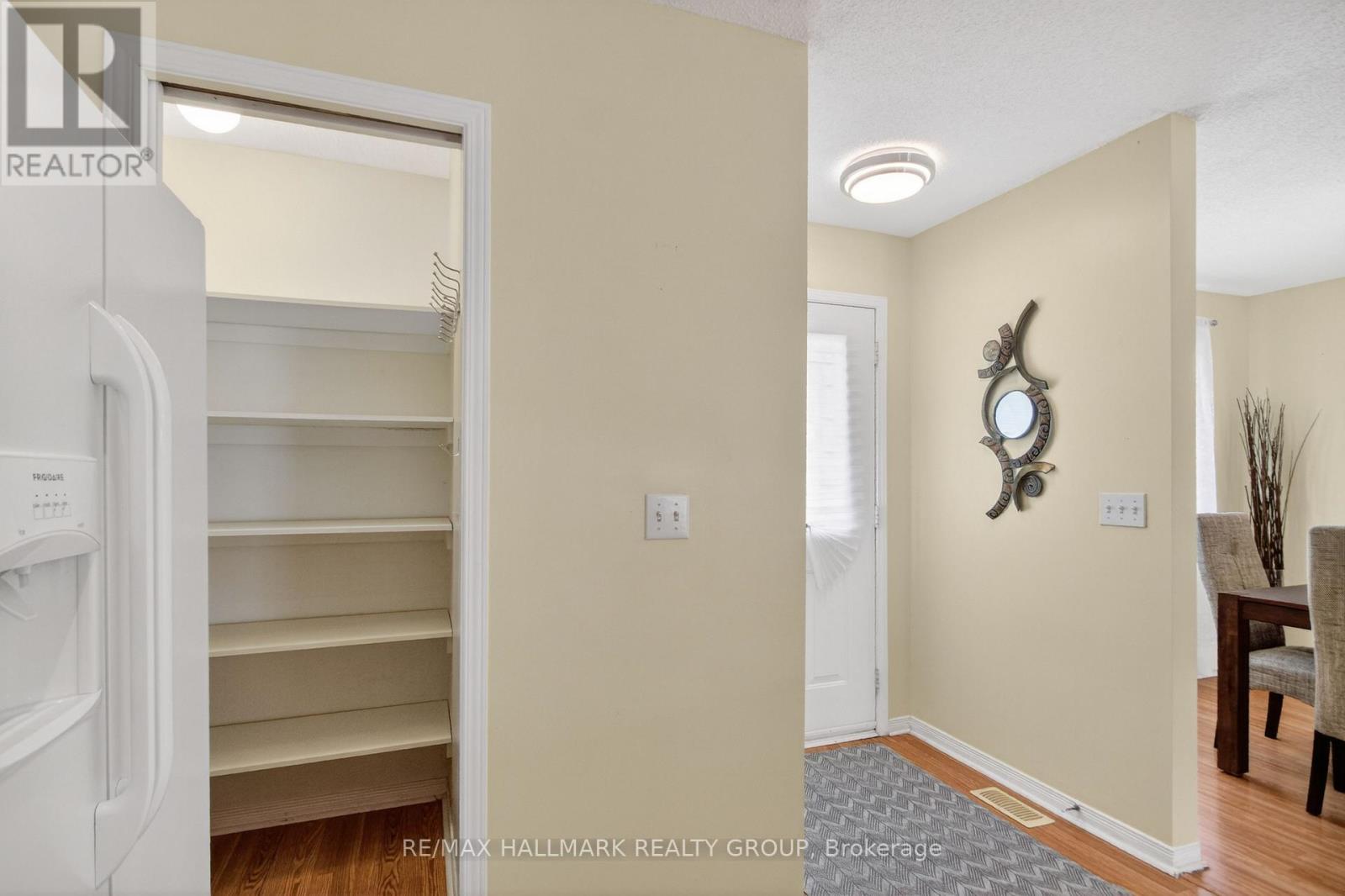 3 Daphne Crescent, Ottawa, Ontario  K2S 1Y1 - Photo 6 - X13523032