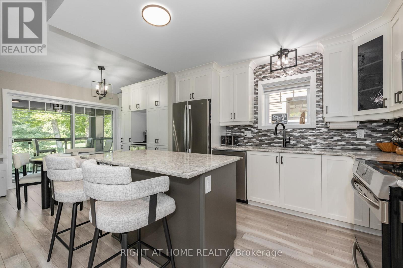 296 - 308 Masters Lane, Clarence-Rockland, Ontario  K4K 0L3 - Photo 4 - X13524102