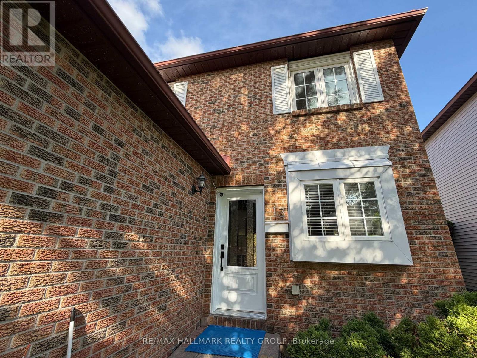 13 Raftus Square, Ottawa, Ontario  K2J 2K9 - Photo 3 - X13524204