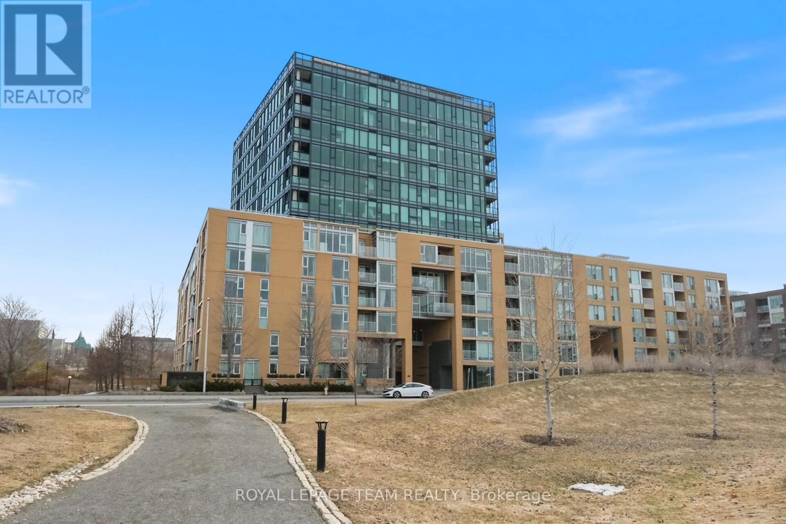 1004 - 200 Lett Street, Ottawa, Ontario  K1R 0A7 - Photo 1 - X13524410