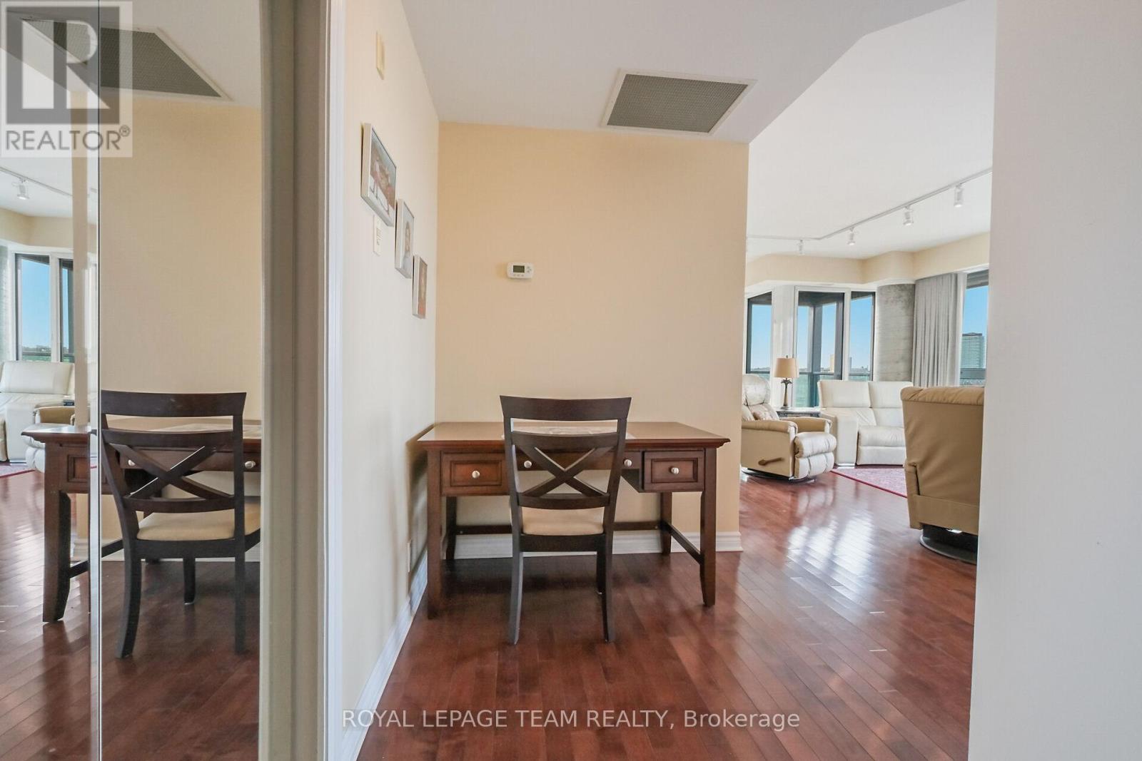 1004 - 200 Lett Street, Ottawa, Ontario  K1R 0A7 - Photo 5 - X13524410