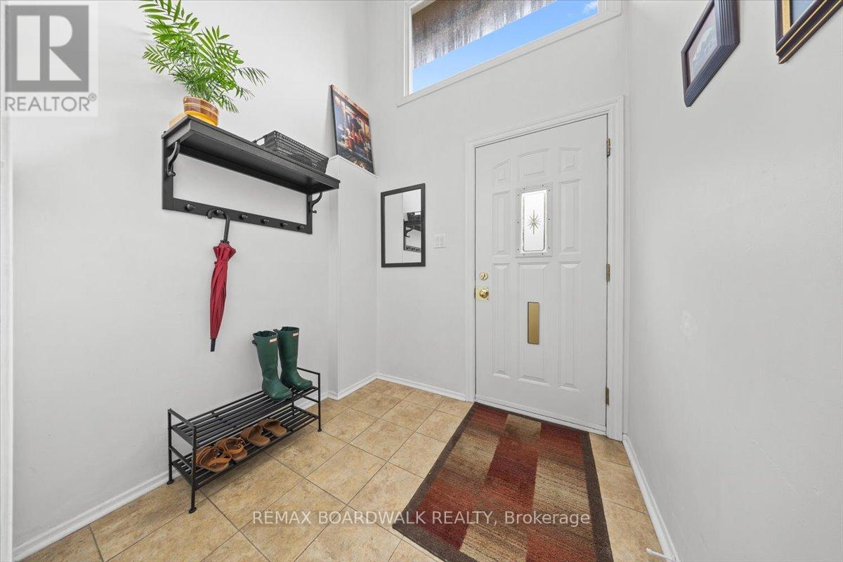 18 - 2126 Eric Crescent, Ottawa, Ontario  K1B 4P4 - Photo 4 - X13525190