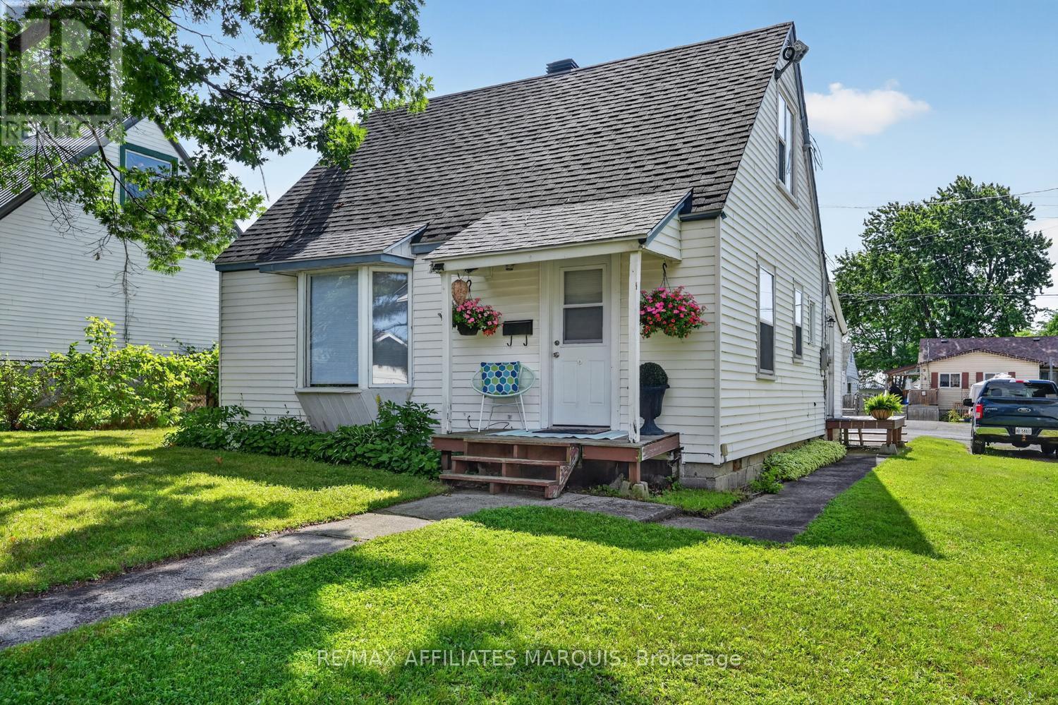 12 Churchill Crescent, Smiths Falls, Ontario  K7A 3H4 - Photo 1 - X13525278