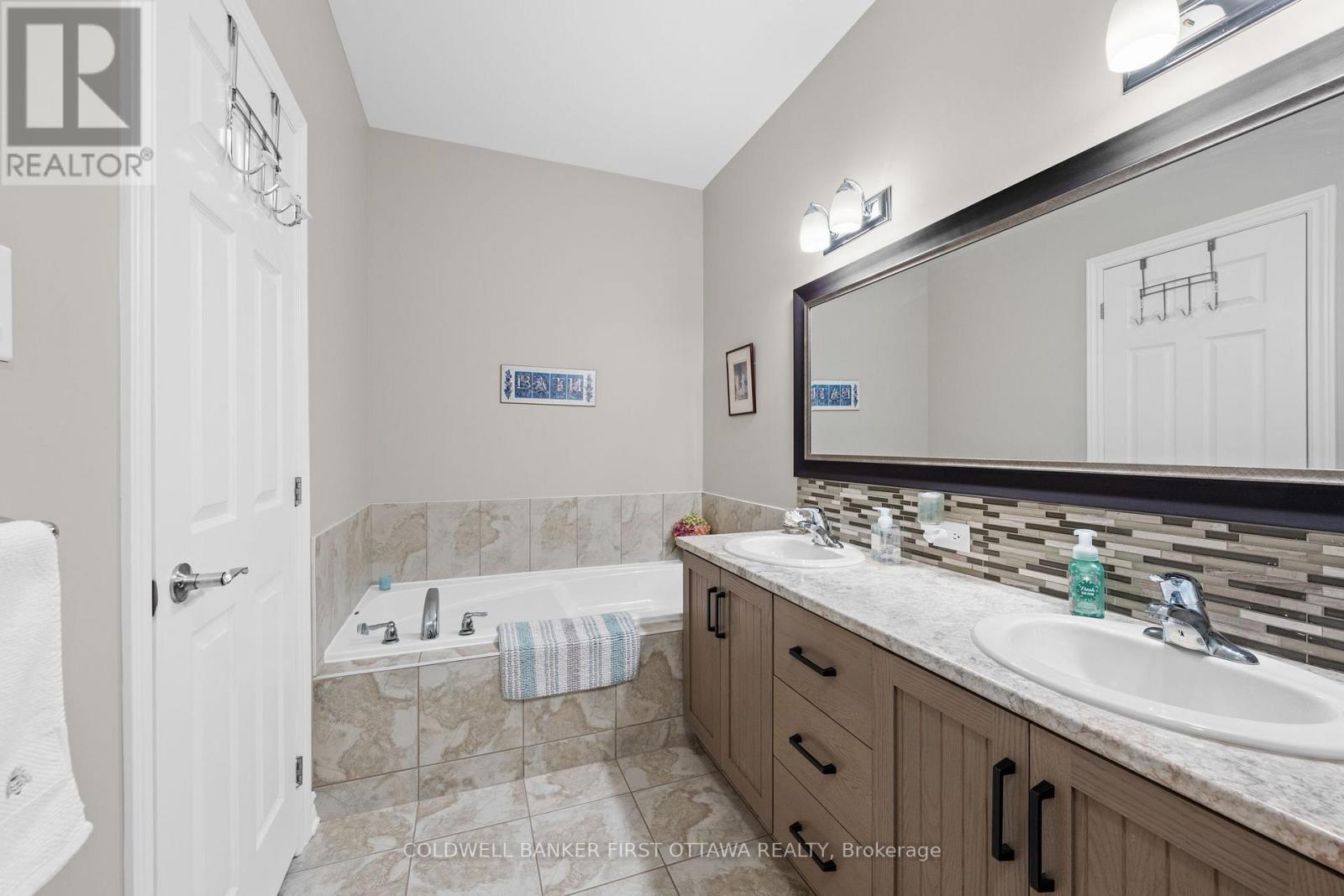 239 Royal Landing Gate, North Grenville, Ontario  K0G 1J0 - Photo 20 - X13525300