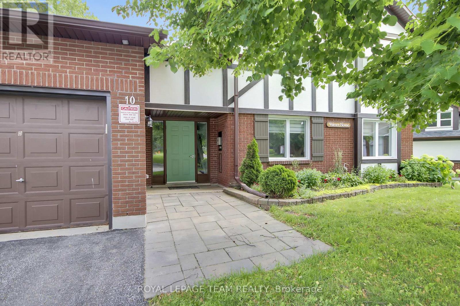 B - 10 Stonehill Court, Ottawa, Ontario  K2M 1E5 - Photo 1 - X13525556
