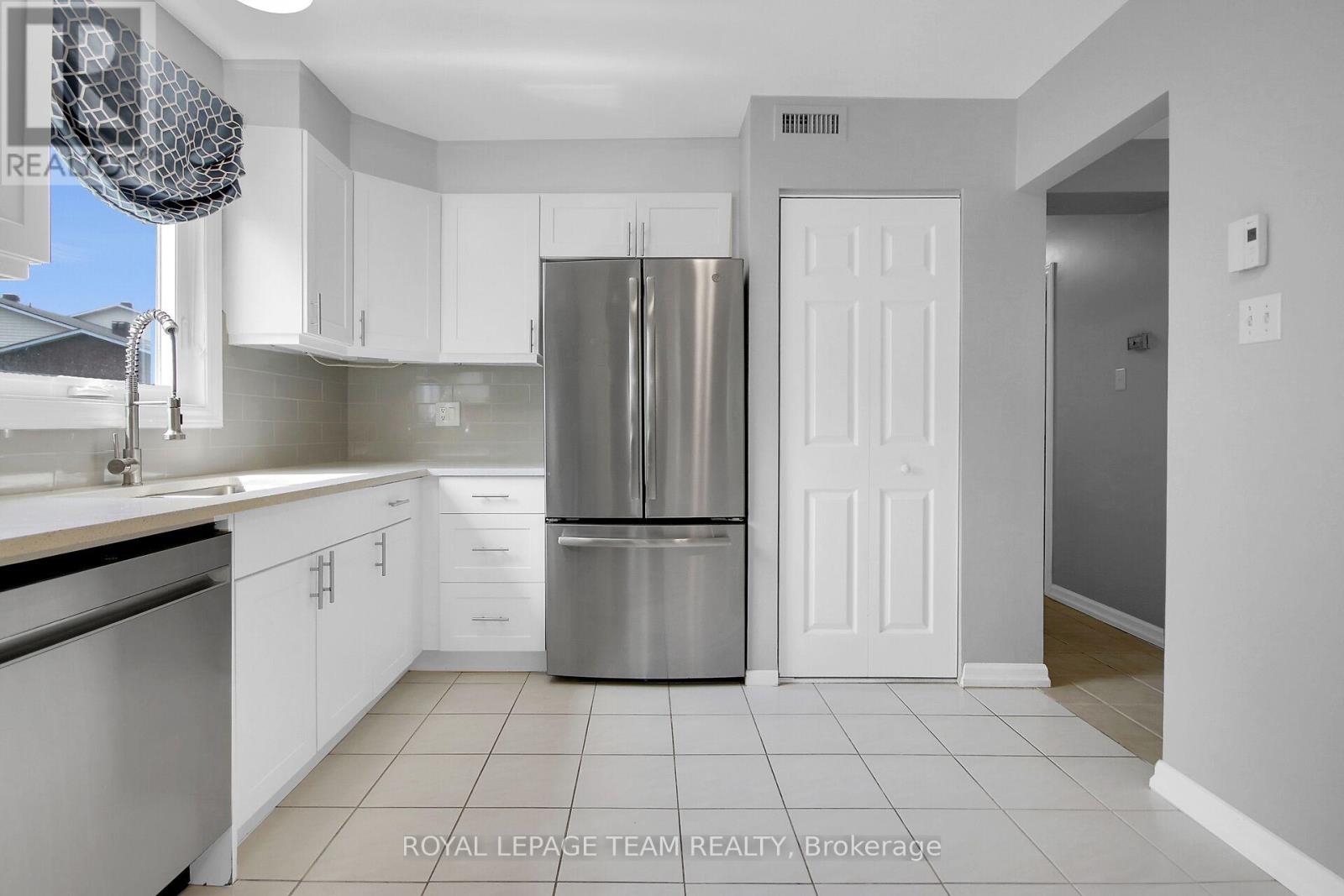 B - 10 Stonehill Court, Ottawa, Ontario  K2M 1E5 - Photo 15 - X13525556