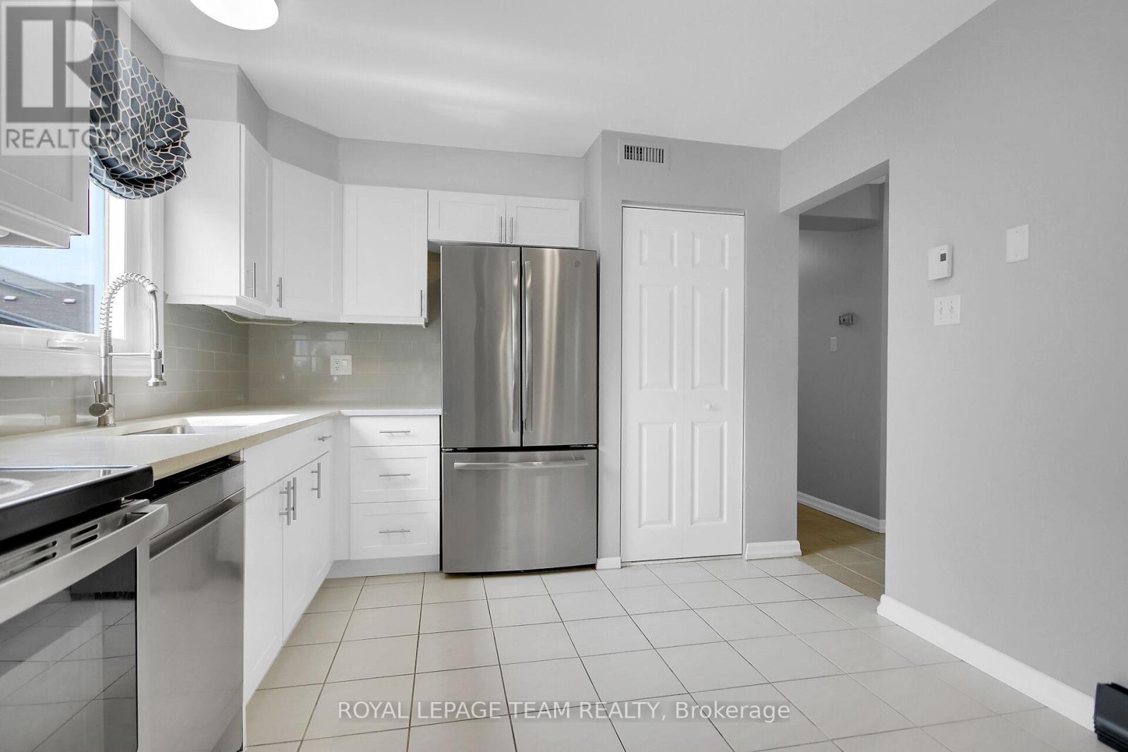 B - 10 Stonehill Court, Ottawa, Ontario  K2M 1E5 - Photo 17 - X13525556