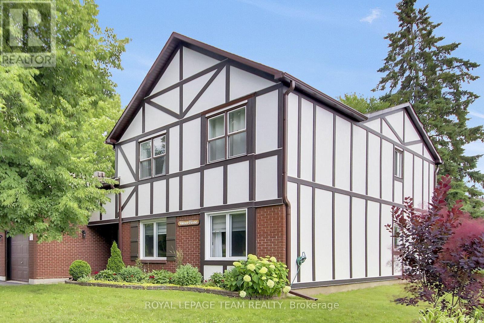 B - 10 Stonehill Court, Ottawa, Ontario  K2M 1E5 - Photo 3 - X13525556