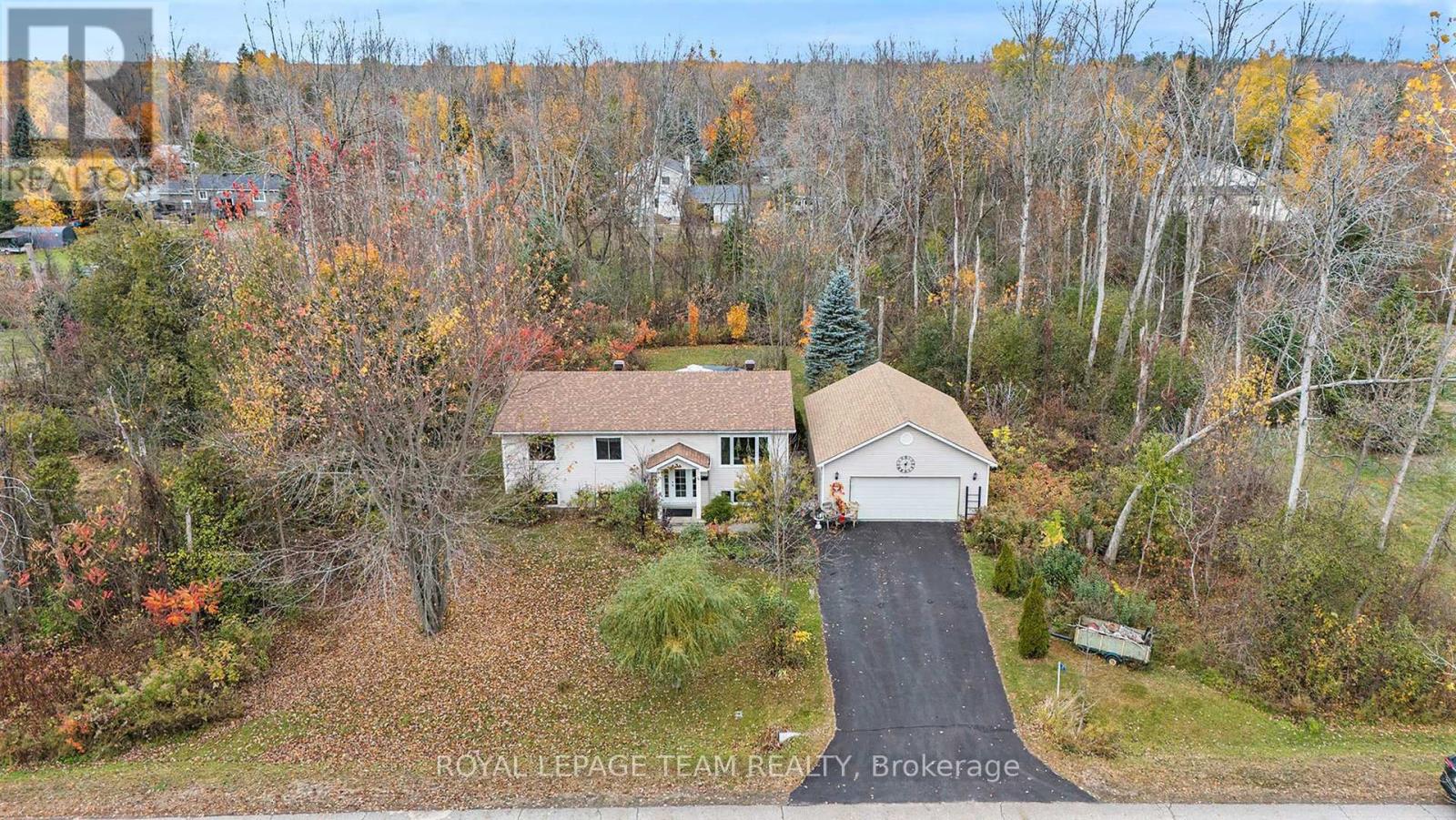 4 Black Walnut Road, North Grenville, Ontario  K0G 1J0 - Photo 1 - X13525704