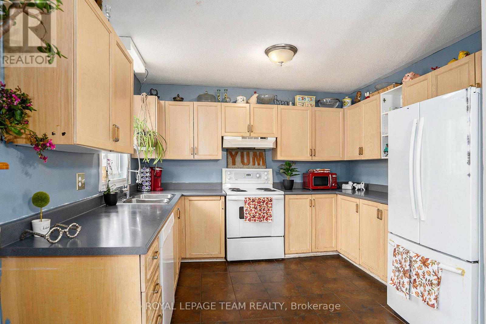 4 Black Walnut Road, North Grenville, Ontario  K0G 1J0 - Photo 15 - X13525704