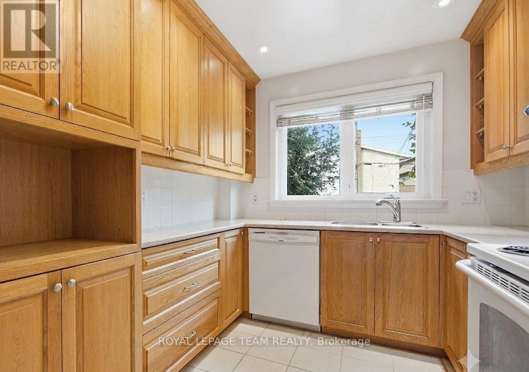 1020 Riddell Avenue S, Ottawa, Ontario  K2C 2J5 - Photo 10 - X13525946