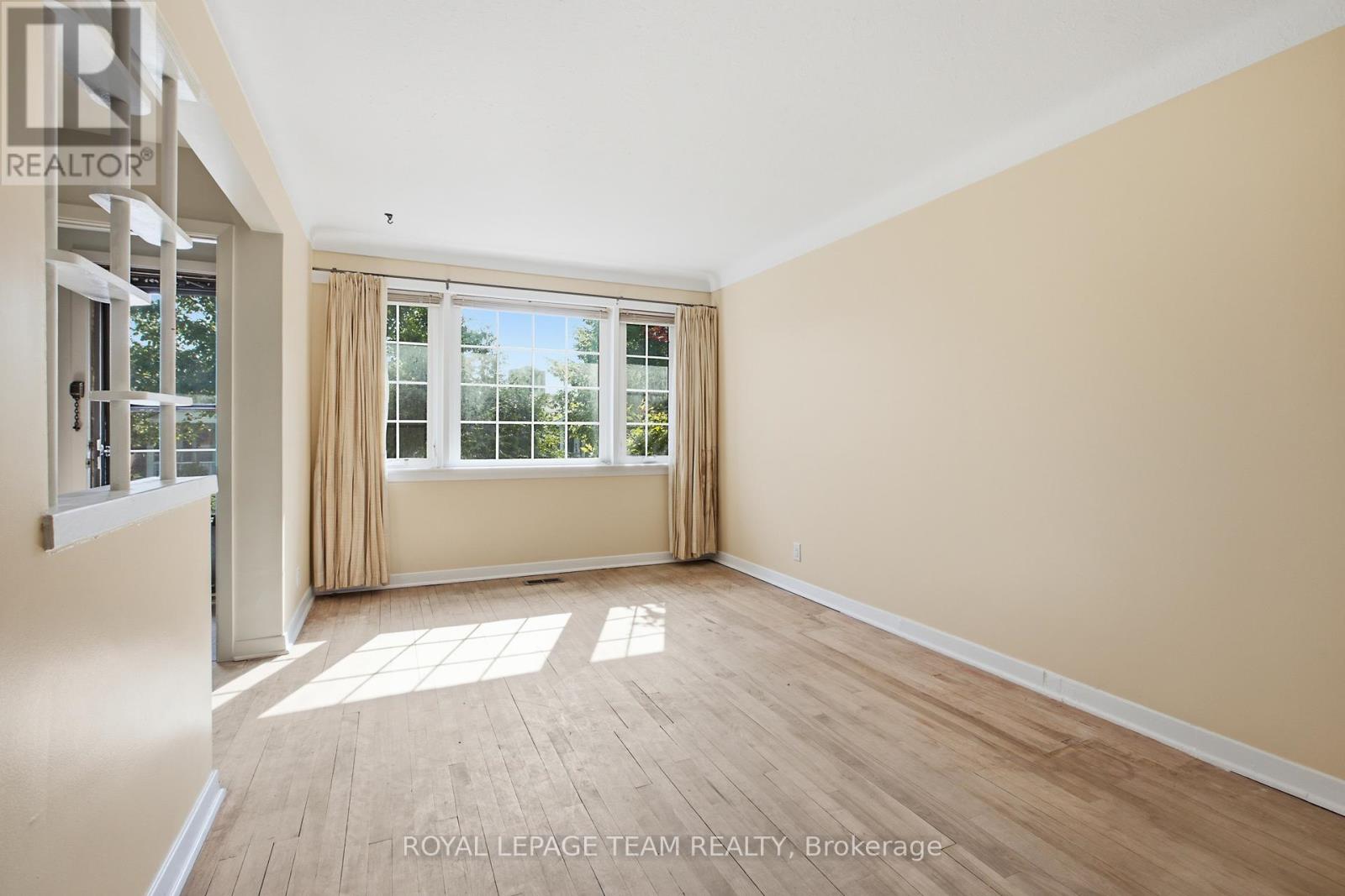 1020 Riddell Avenue S, Ottawa, Ontario  K2C 2J5 - Photo 4 - X13525946
