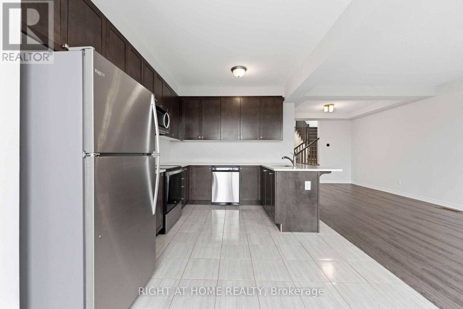 404 Edgevalley Court, Ottawa, Ontario  K2S 2R3 - Photo 12 - X13526286