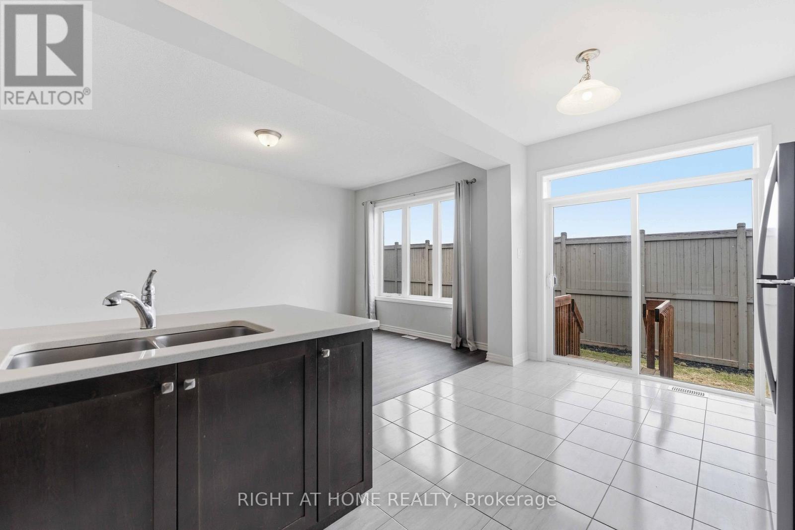 404 Edgevalley Court, Ottawa, Ontario  K2S 2R3 - Photo 13 - X13526286