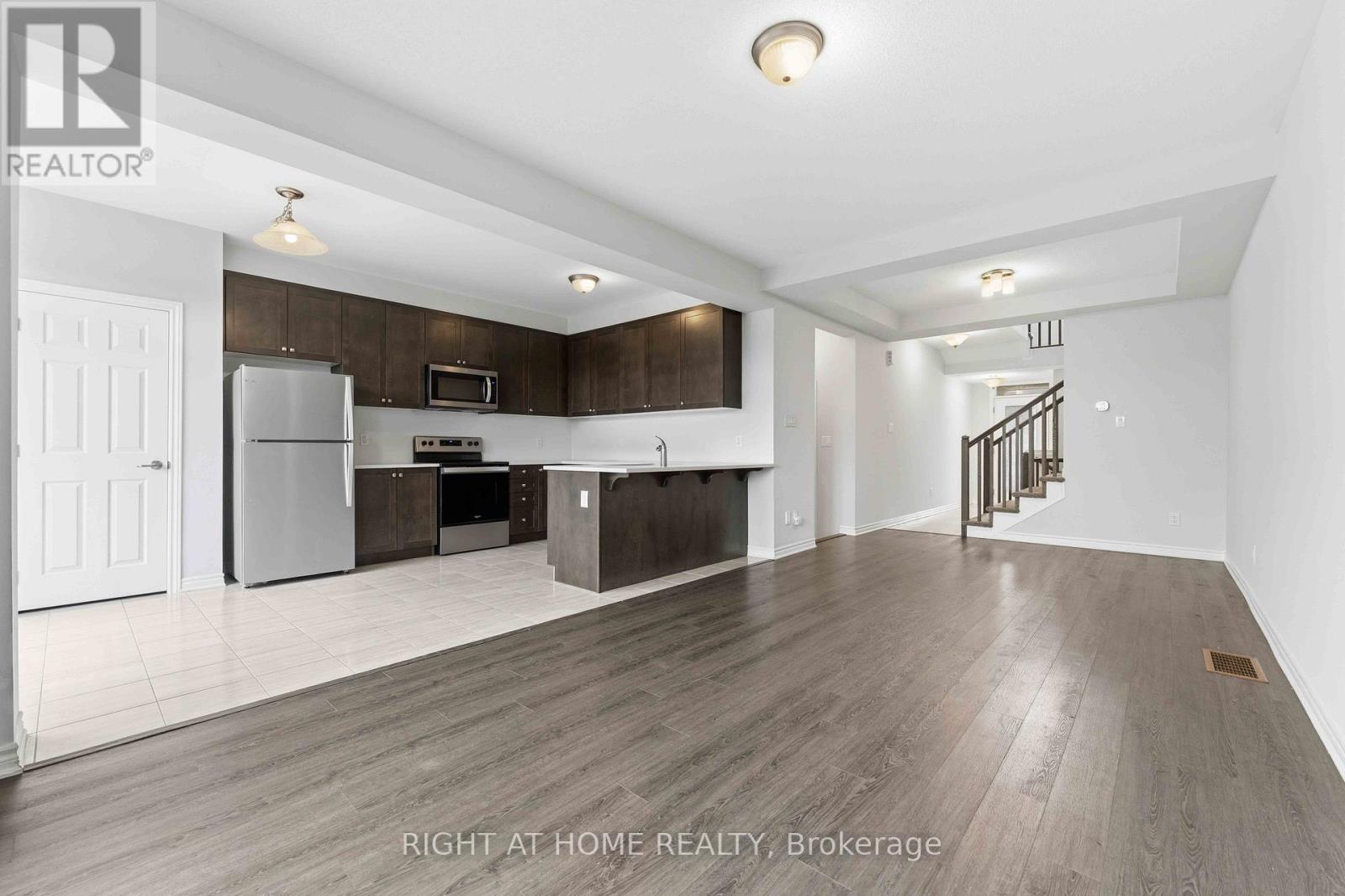 404 Edgevalley Court, Ottawa, Ontario  K2S 2R3 - Photo 7 - X13526286