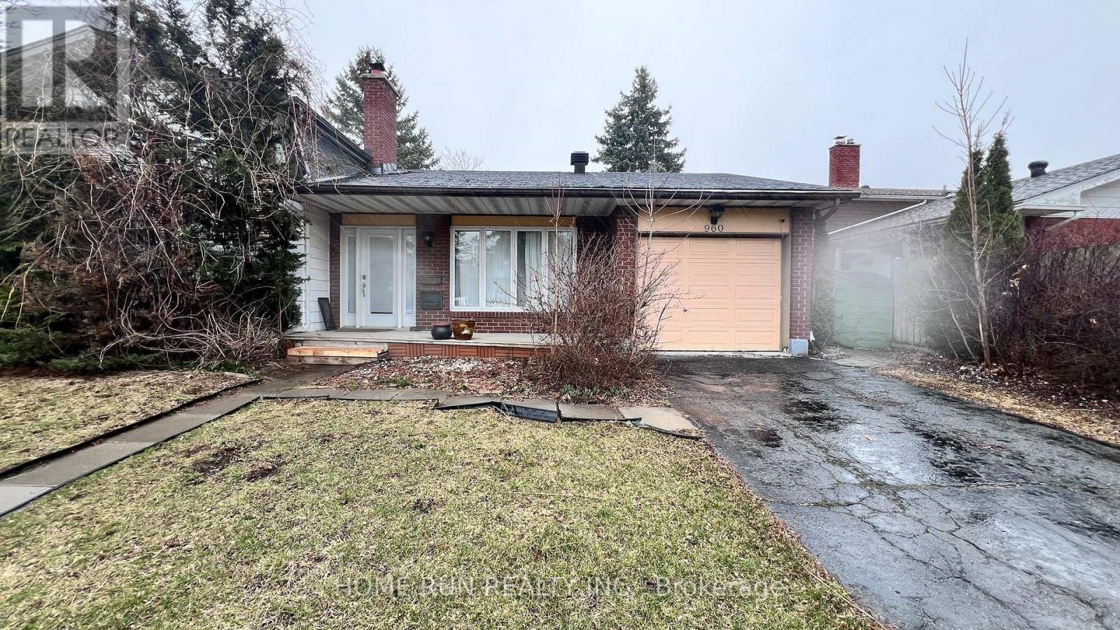 960 Cahill Drive, Ottawa, Ontario  K1V 9H8 - Photo 1 - X13526810