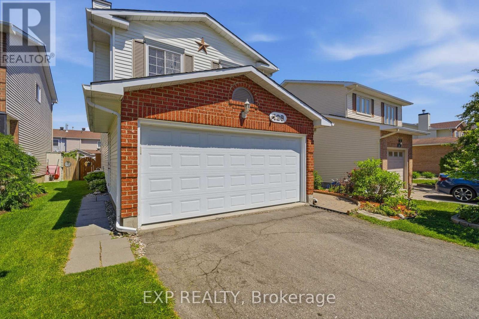 129 Pimprenelle Terrace, Ottawa, Ontario  K1E 3S7 - Photo 2 - X13527358