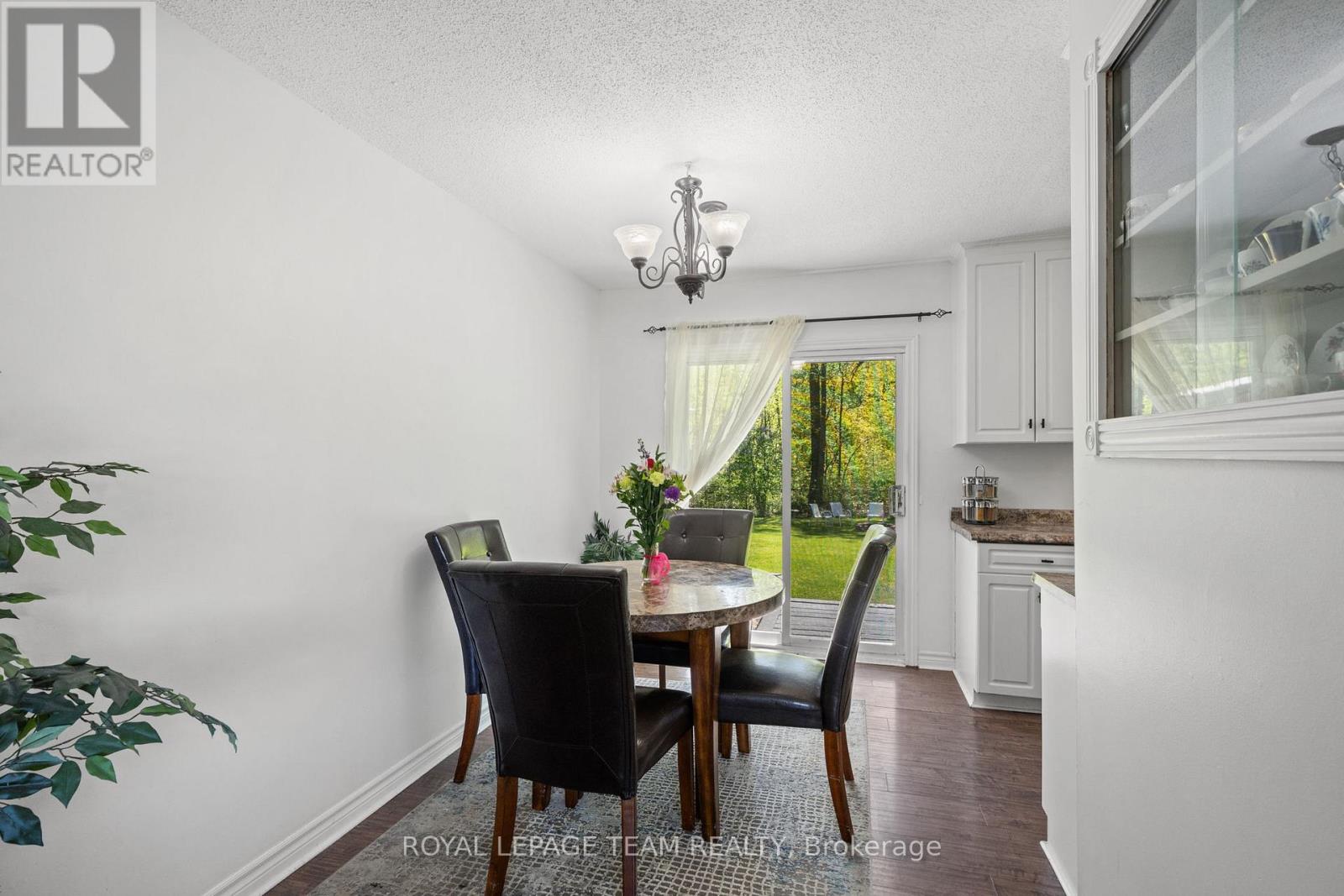 5643 Ficko Crescent, Ottawa, Ontario  K1X 1H3 - Photo 7 - X13527460