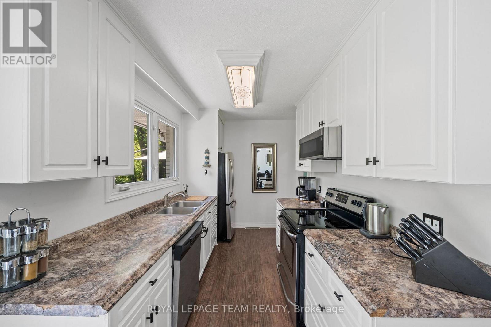 5643 Ficko Crescent, Ottawa, Ontario  K1X 1H3 - Photo 9 - X13527460