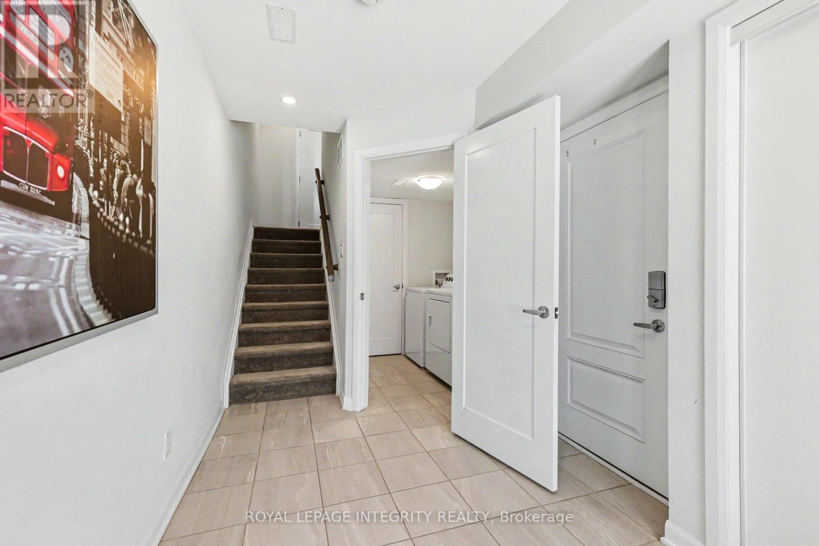 906 Lixnaw Court, Ottawa, Ontario  K2J 6Y3 - Photo 3 - X13527546