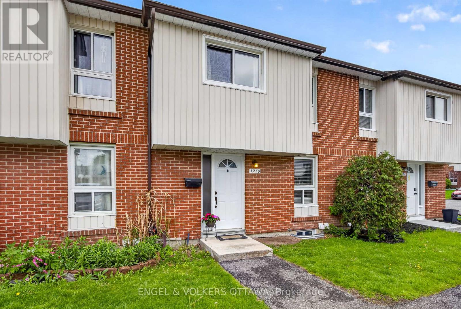 60 - 3258 Bannon Way, Ottawa, Ontario  K1T 1T3 - Photo 2 - X13527570