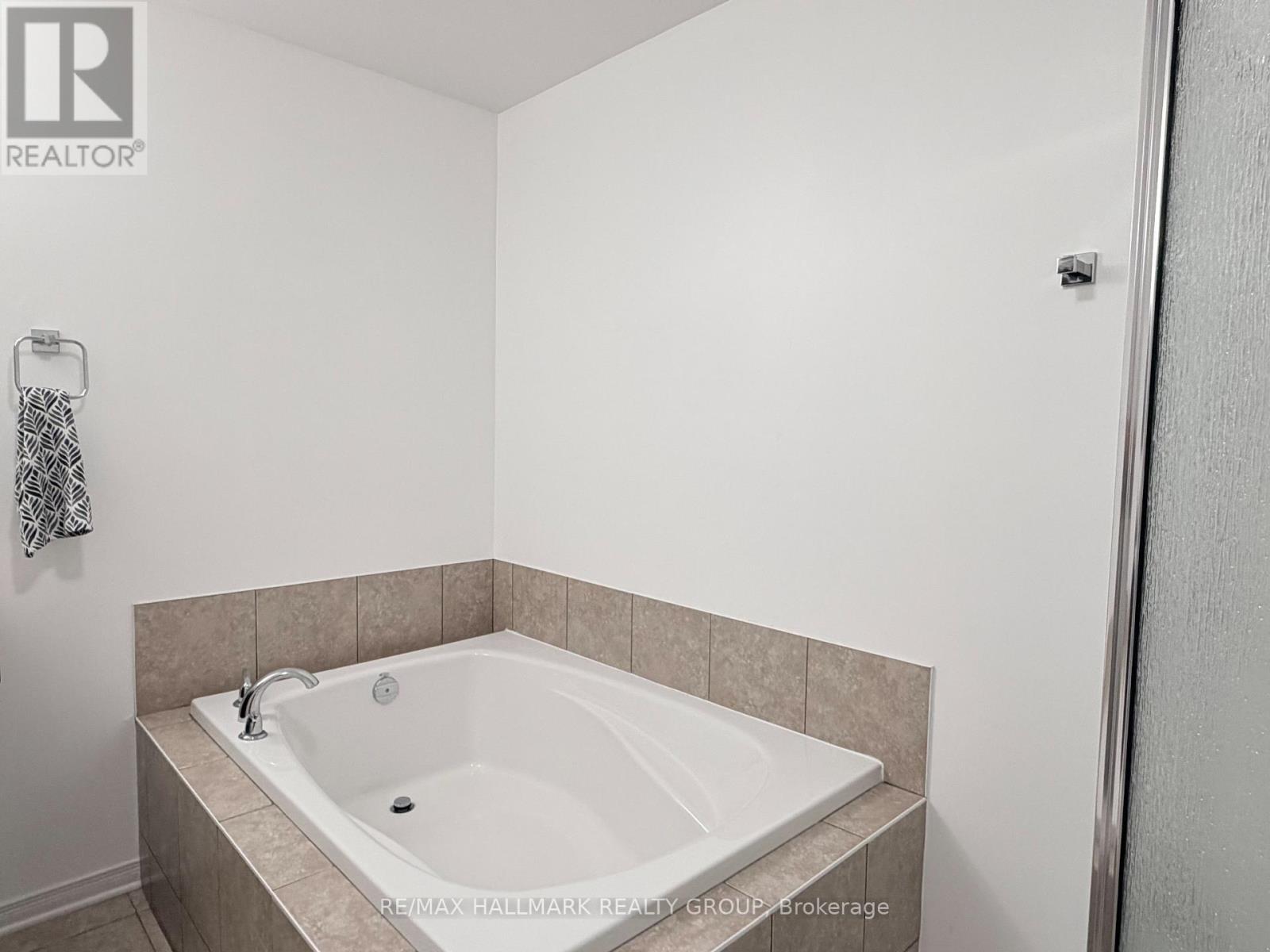 304 Applecross Crescent, Ottawa, Ontario  K2K 0C4 - Photo 19 - X13527576