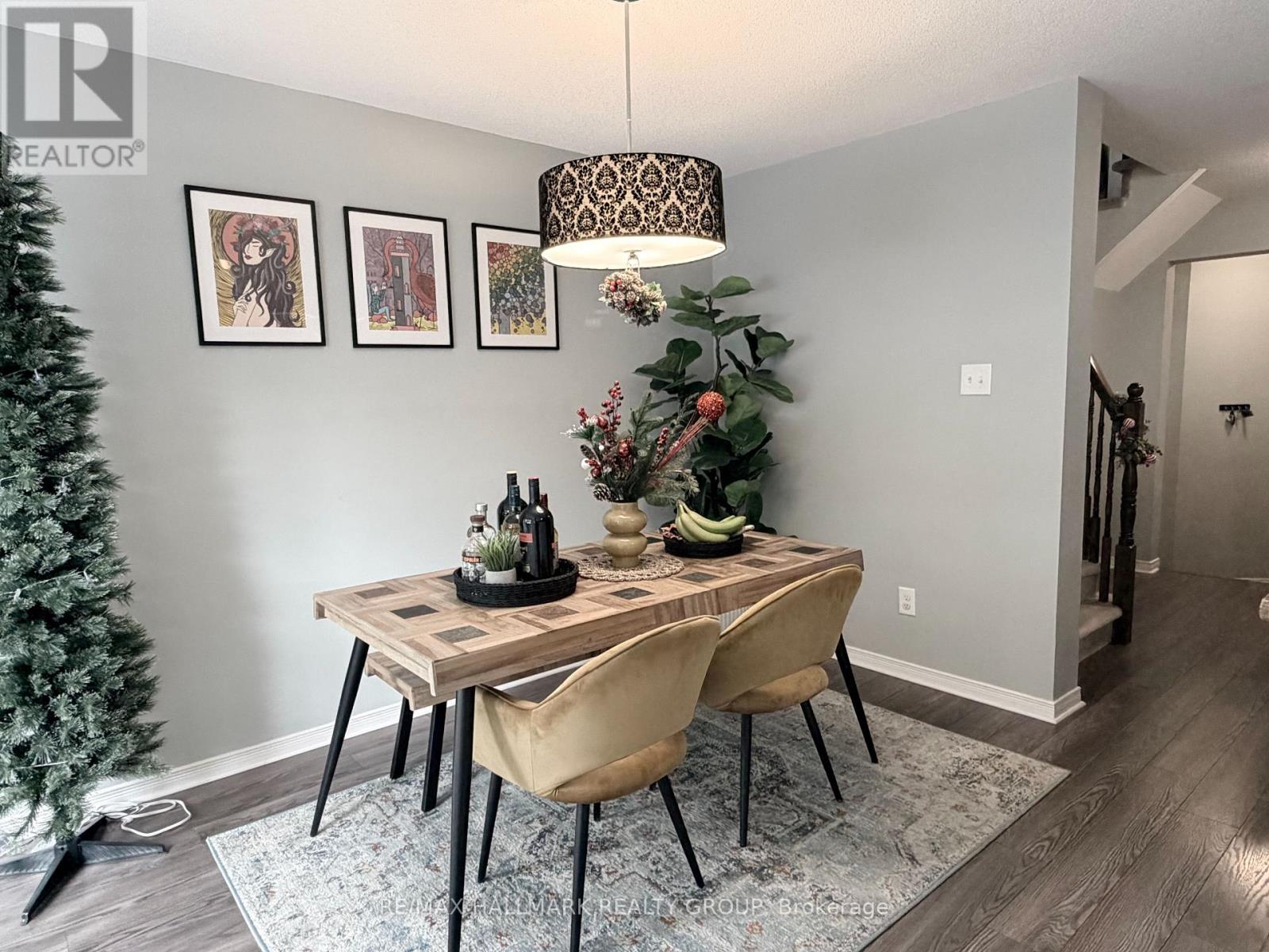 304 Applecross Crescent, Ottawa, Ontario  K2K 0C4 - Photo 3 - X13527576