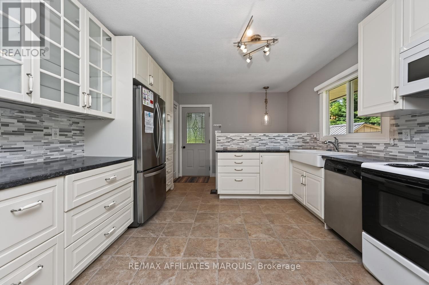 12095 Highway 15 Road, Montague, Ontario  K7A 0L4 - Photo 8 - X13527850