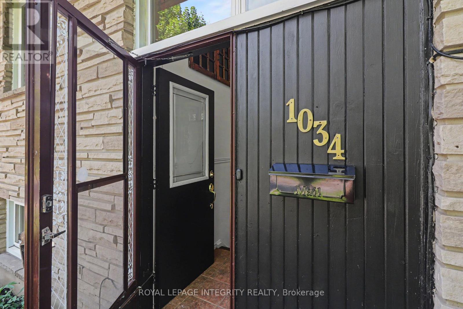 1034 Walkley Road, Ottawa, Ontario  K1V 6R2 - Photo 4 - X13527984