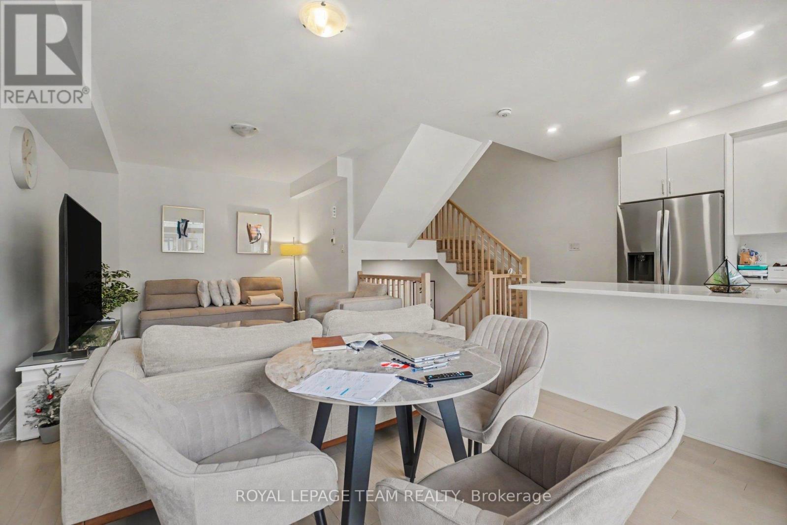 65 Arinto Place, Ottawa, Ontario  K2S 2R7 - Photo 12 - X13528142
