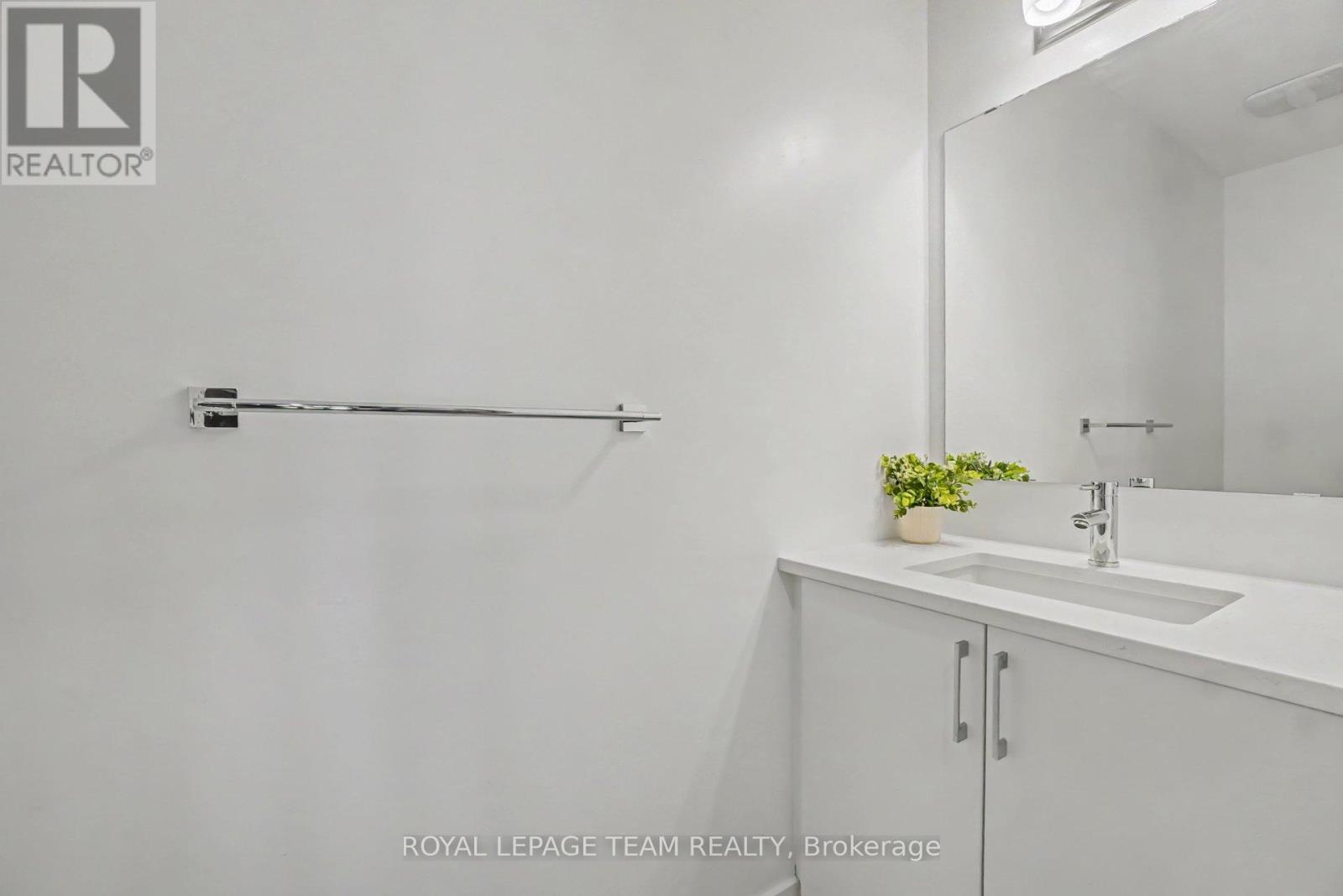 65 Arinto Place, Ottawa, Ontario  K2S 2R7 - Photo 3 - X13528142