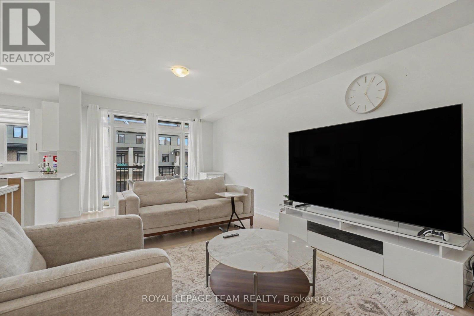 65 Arinto Place, Ottawa, Ontario  K2S 2R7 - Photo 4 - X13528142