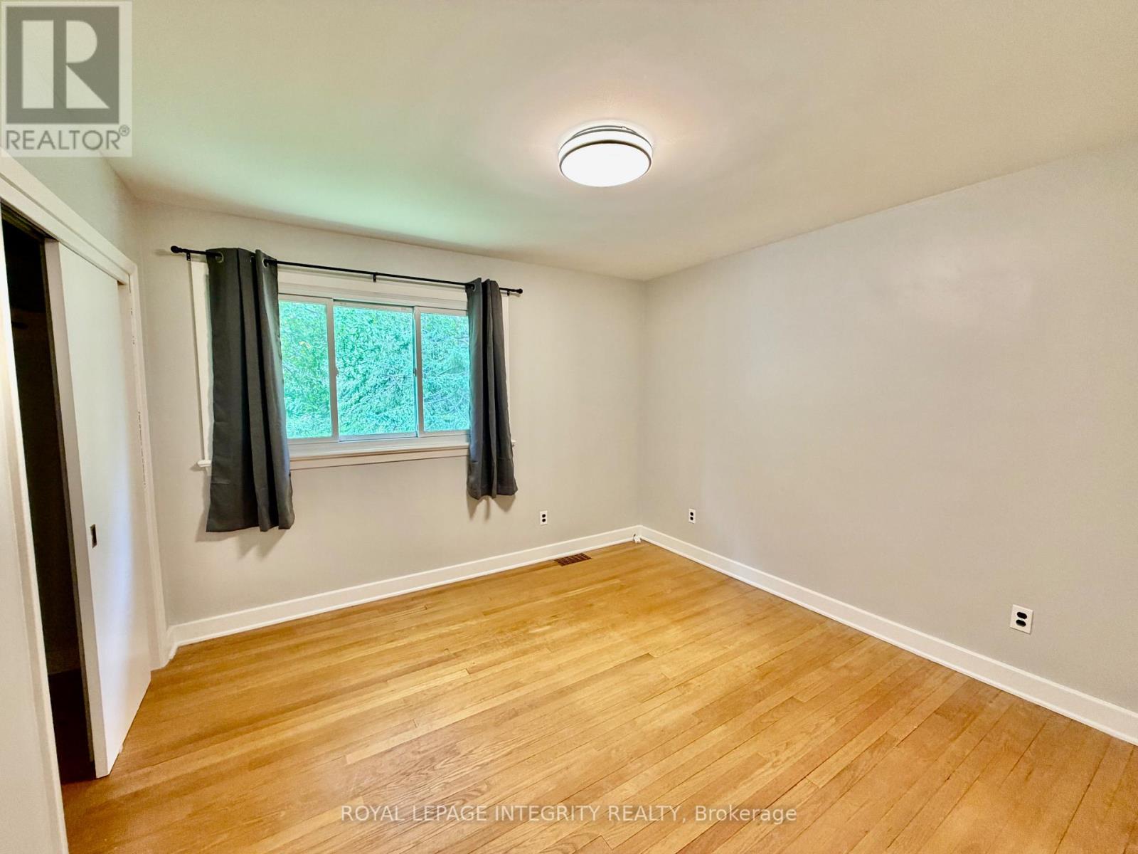 1107 Falaise Road, Ottawa, Ontario  K2E 6R1 - Photo 12 - X13528198