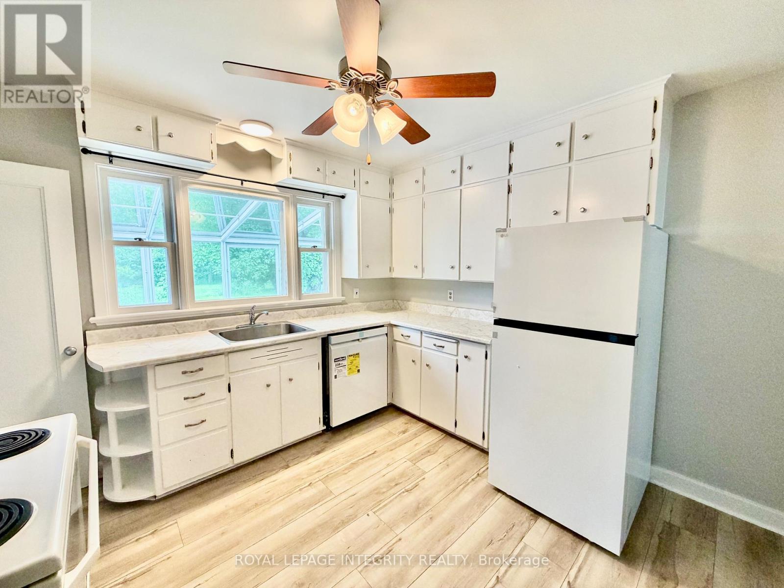1107 Falaise Road, Ottawa, Ontario  K2E 6R1 - Photo 6 - X13528198