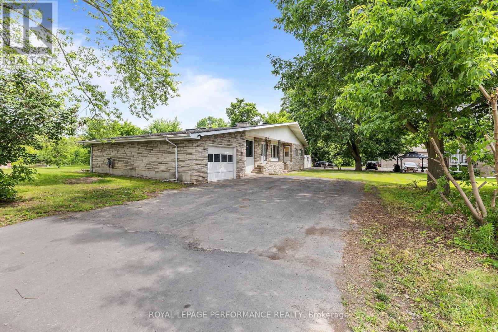 438 Voyageur Place, Russell, Ontario  K0A 1W0 - Photo 2 - X13528212