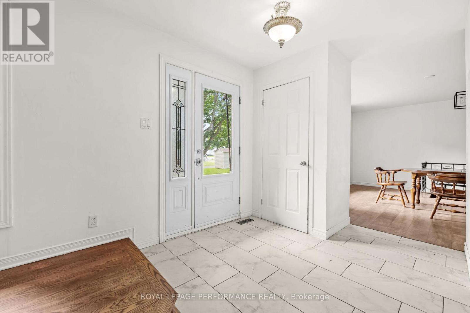438 Voyageur Place, Russell, Ontario  K0A 1W0 - Photo 7 - X13528212
