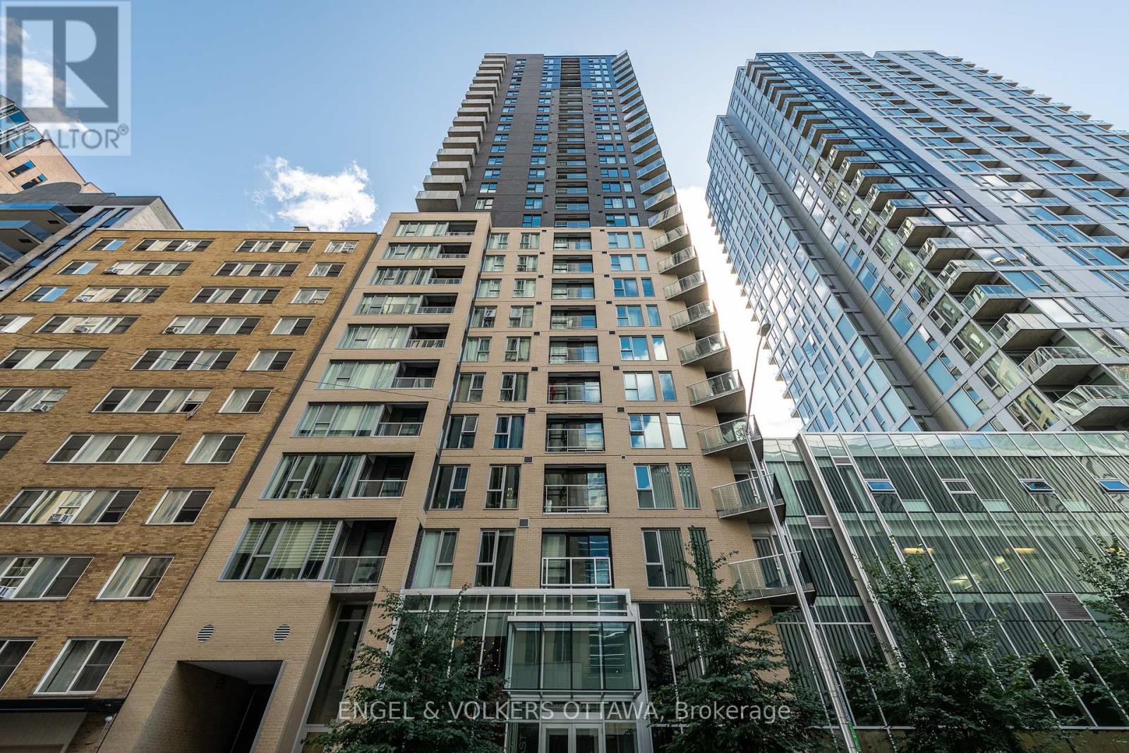 1103 - 40 Nepean Street, Ottawa, Ontario  K2P 0X5 - Photo 1 - X13528466