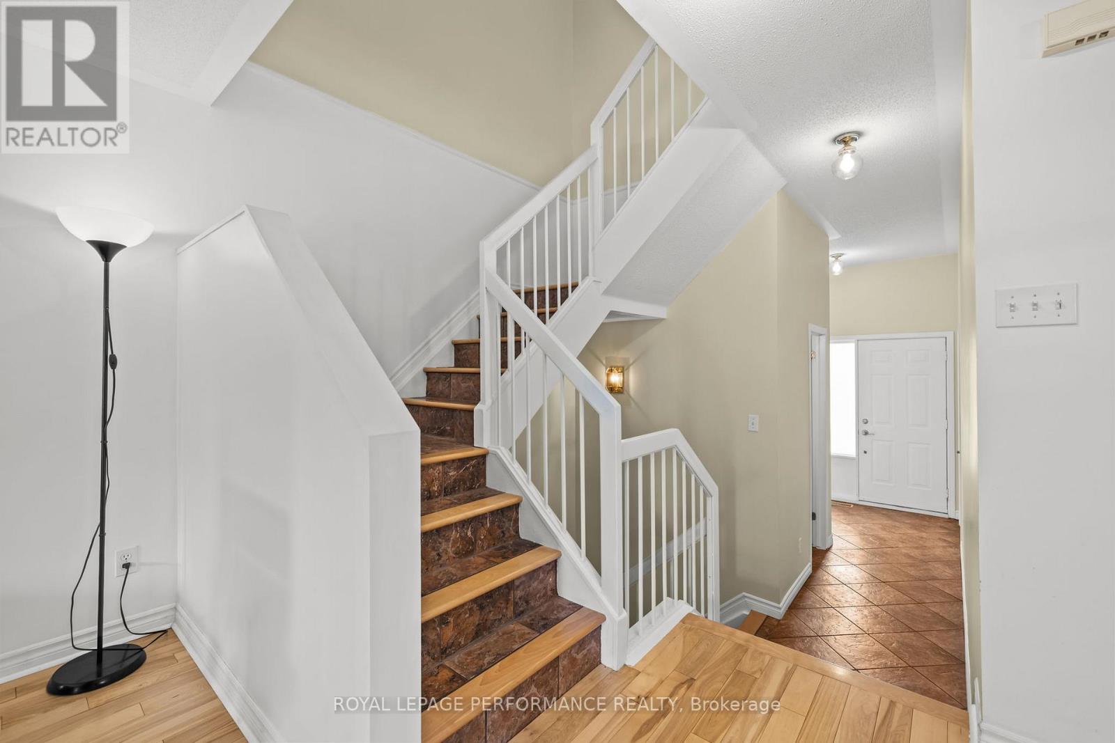 6420 Sablewood Place, Ottawa, Ontario  K1C 7L7 - Photo 15 - X13528668