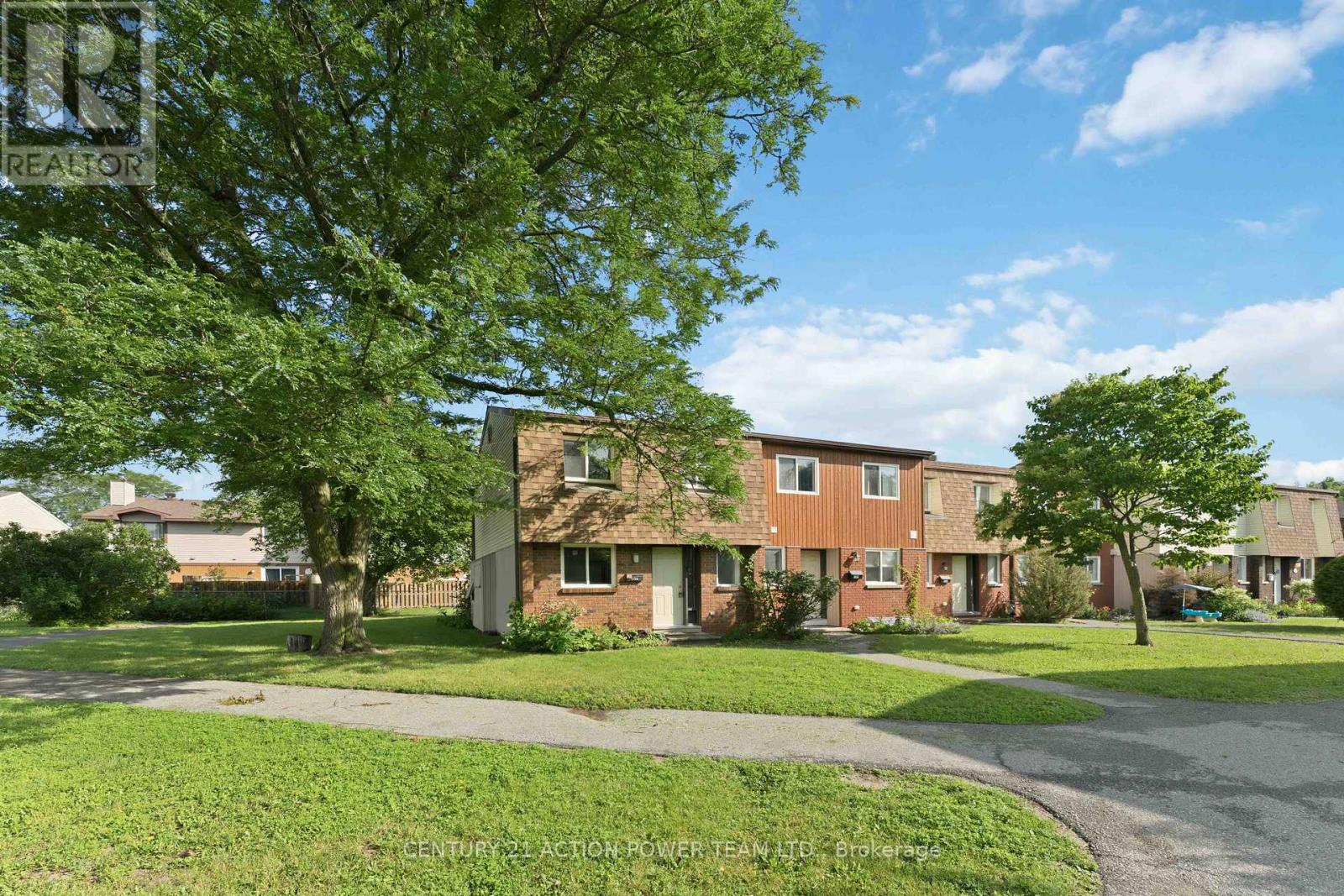 A - 39 Woodvale Green Drive, Ottawa, Ontario  K2G 4H3 - Photo 2 - X13529066