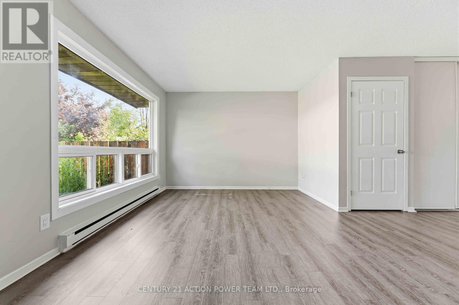 A - 39 Woodvale Green Drive, Ottawa, Ontario  K2G 4H3 - Photo 8 - X13529066
