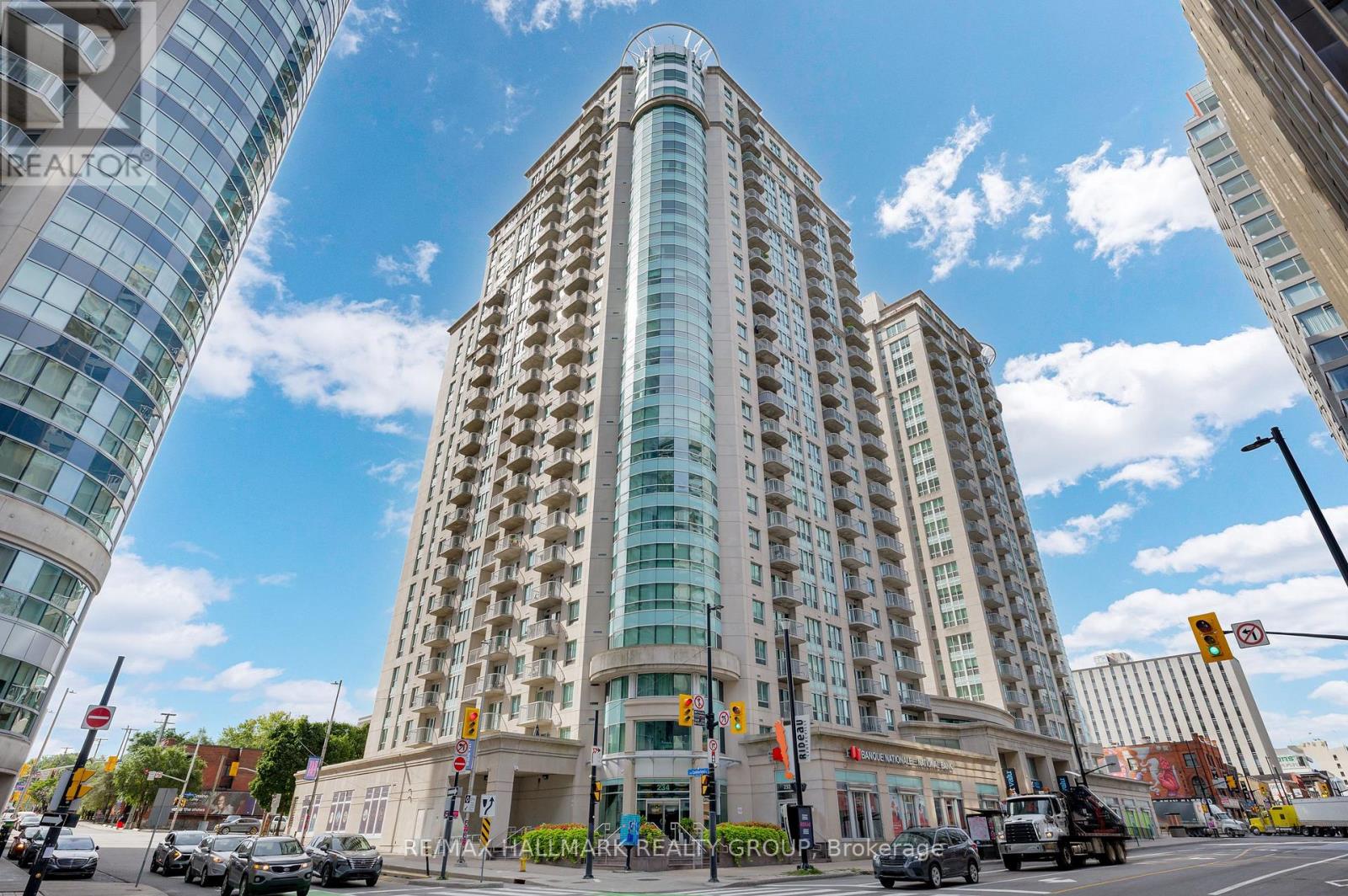 1509 - 234 Rideau Street, Ottawa, Ontario  K1N 0A9 - Photo 1 - X13529174