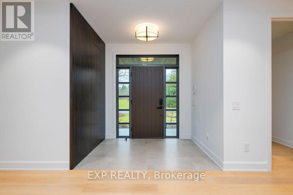 26 Clovelly Road W, Ottawa, Ontario  K1J 6M2 - Photo 3 - X13529194