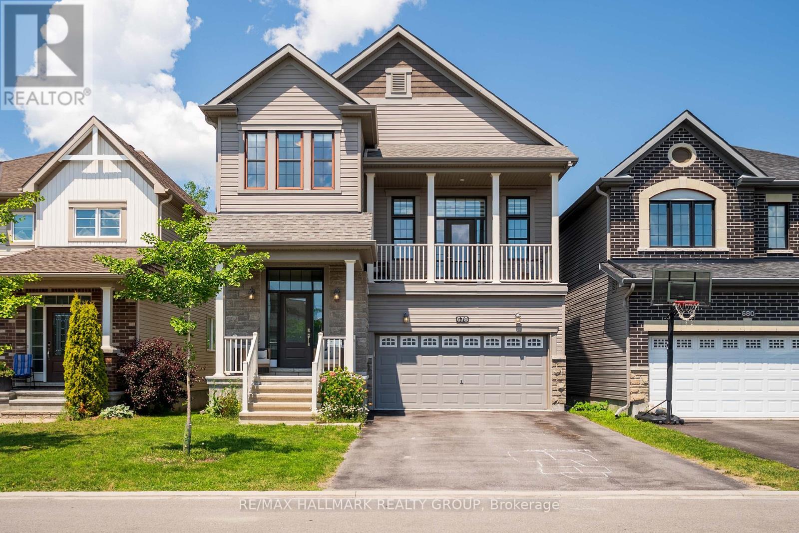 678 Eagle Crest Heights, Ottawa, Ontario  K2S 1R8 - Photo 1 - X13529216