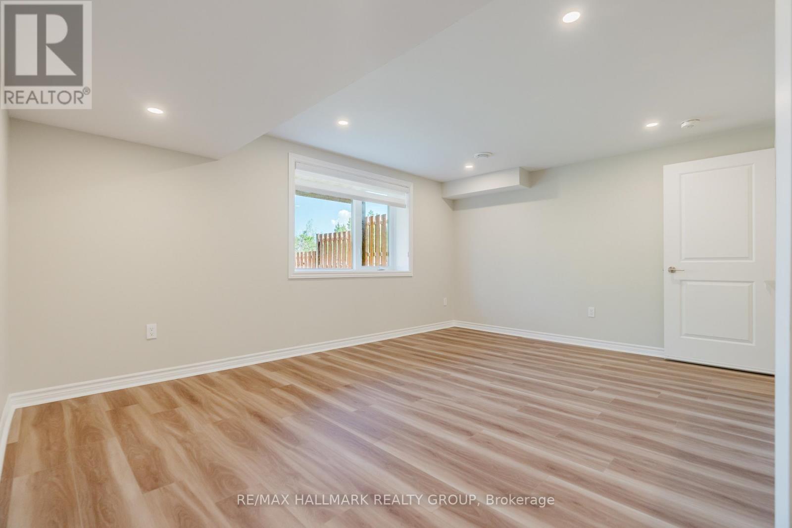 678 Eagle Crest Heights, Ottawa, Ontario  K2S 1R8 - Photo 34 - X13529216